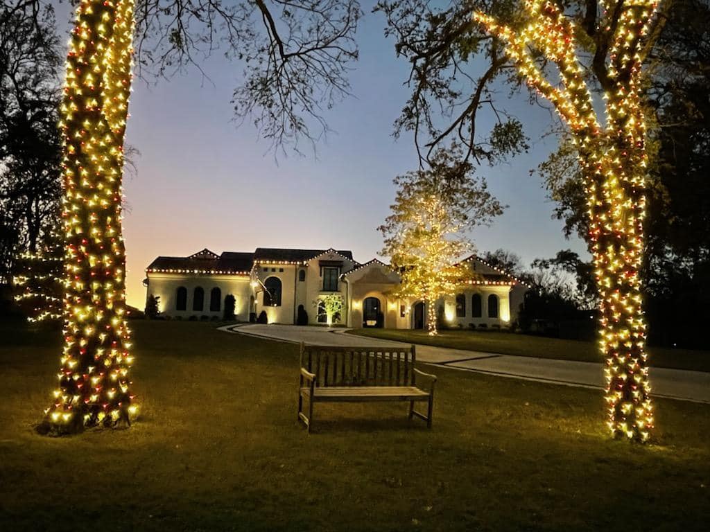 Residential Holiday Display