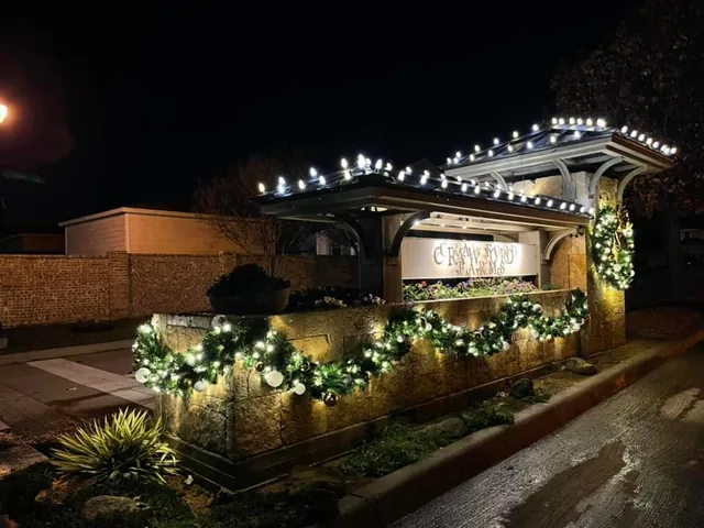 Commercial Christmas lighting installation, photo 21 of 114