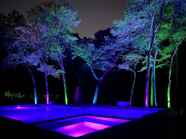 Landscape lighting installation, photo 79 of 114